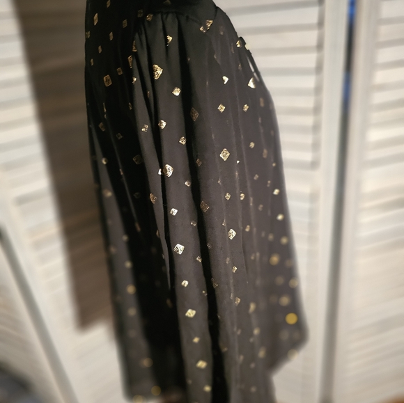 Cute Faded Glory Black Blouse with small gold square design. - Picture 3 of 7